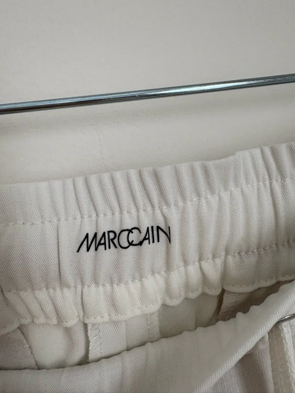 NEW ON WEBSITE! Marc Cain Cream Linen Blend Drawstring Tapered Pants Small - Picture 7 of 11